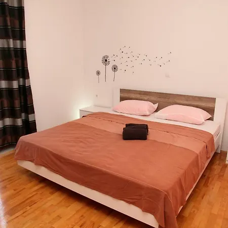 More Apartment *